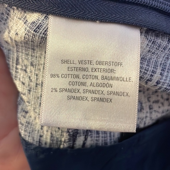 Anthropologie Elevenses Floral Medallion Design Shorts Navy size 8 - Picture 8 of 17